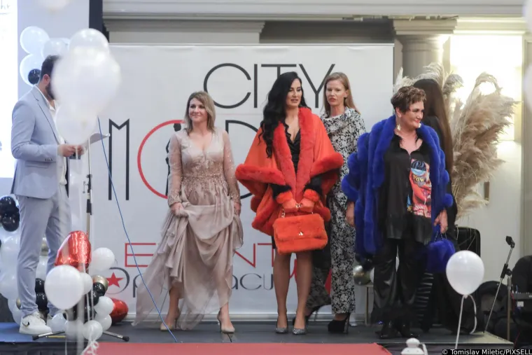 Ana Sasso stupila na pistu i opet izazvala čuđenje Hrvata: Pipi djevojka u 60. godini izgleda nevjerojatno!