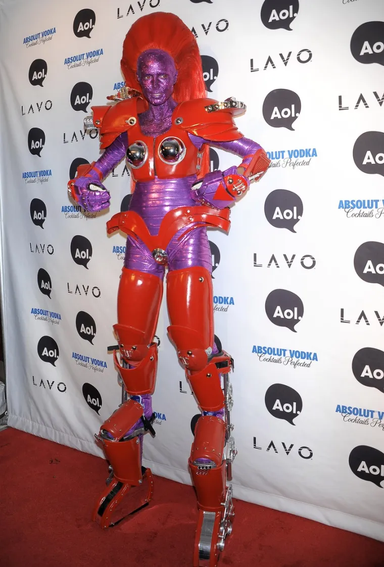 Heidi Klum se ozbiljno priprema za Helloween: Pozirala je gola i pokazala dijelove tijela koje pod hitno mora osunčati