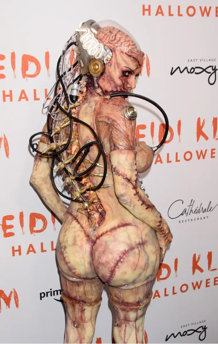 Heidi Klum se ozbiljno priprema za Helloween: Pozirala je gola i pokazala dijelove tijela koje pod hitno mora osunčati