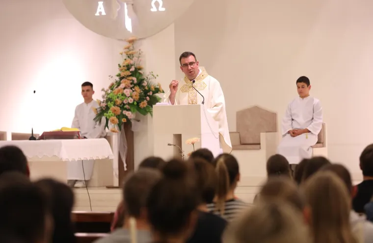 Župa u Splitu organizirala Holywin, pogledajte fotografije s mjesta događaja: U Zagrebu se upad naplaćivao 25 kuna