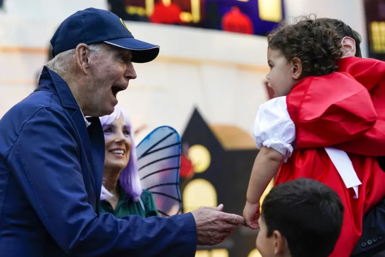 Zombiji, princeze i Joe Biden: Pogledajte kako izgleda Noć vještica u Bijeloj kući!