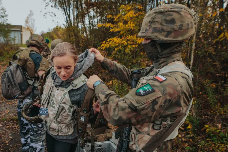 Poljaci dižu bodljikavu žicu na granici s Rusijom, civili prolaze obuku: Od ovih prizora nikome neće biti svejedno