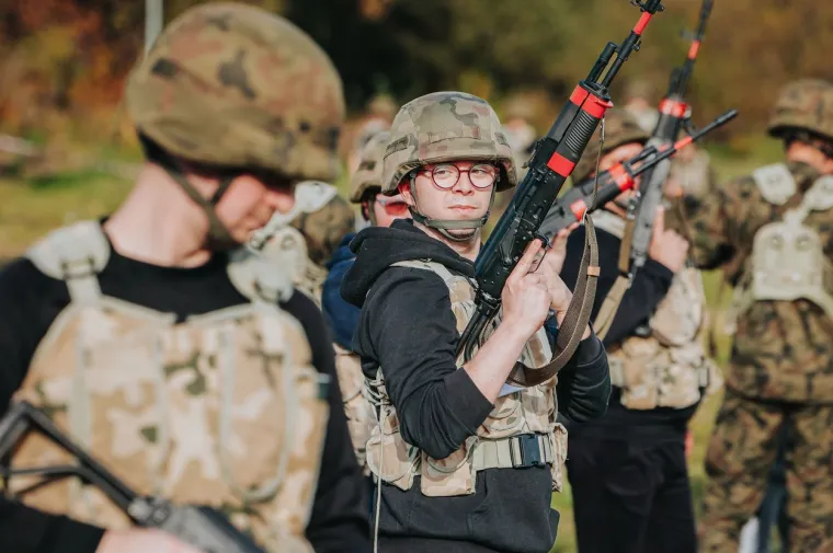 Poljaci dižu bodljikavu žicu na granici s Rusijom, civili prolaze obuku: Od ovih prizora nikome neće biti svejedno