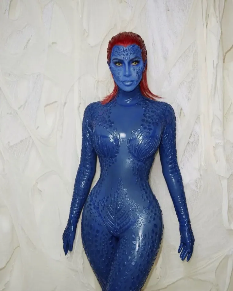 Mystique Kim Kardashian vs. kaubojka Kendall Jenner: Koja je bolje prezentirala svoju slavnu guzu?