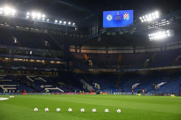 Sve je spremno za okr&scaron;aj u Londonu: Ovako izgleda kultni Stamford Bridge uoči utakmice Dinama i Chelseaja