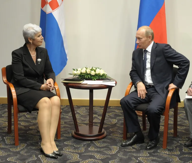 Jadranka Kosor objavila selfie i sve odu&scaron;evila. A sjećate li se kako je izgledala kad je bila poznata po izjavi 'kud Ivo, tud i ja'?