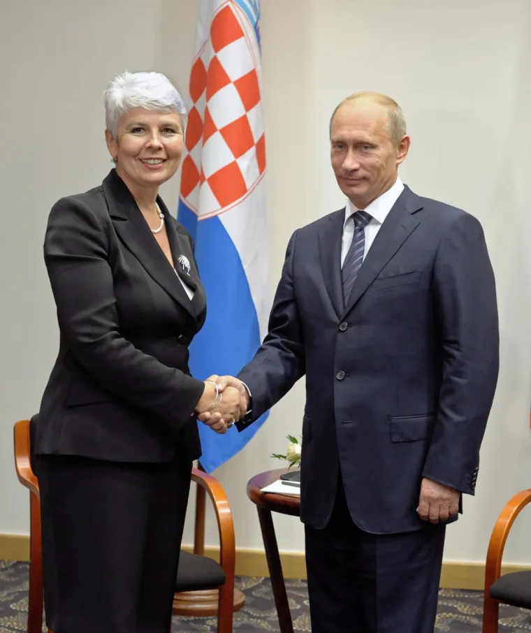 Jadranka Kosor objavila selfie i sve odu&scaron;evila. A sjećate li se kako je izgledala kad je bila poznata po izjavi 'kud Ivo, tud i ja'?