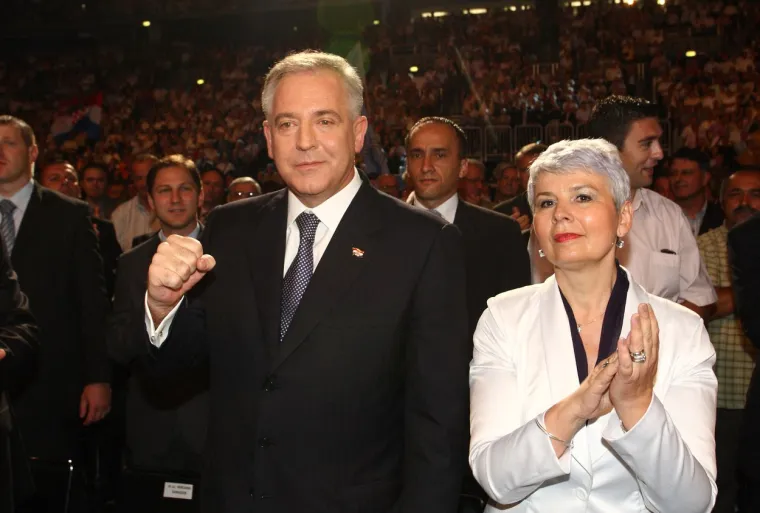 Jadranka Kosor objavila selfie i sve odu&scaron;evila. A sjećate li se kako je izgledala kad je bila poznata po izjavi 'kud Ivo, tud i ja'?