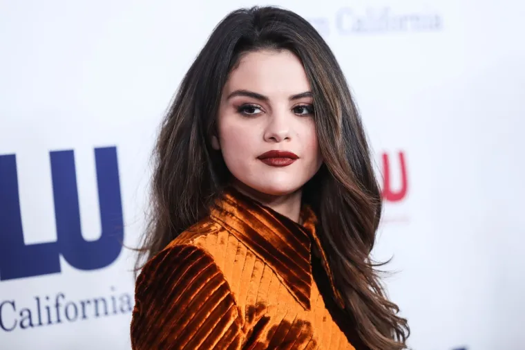 Selena Gomez otkrila je da je zbog psihičkog poremećaja od kojeg boluje umalo digla ruku na sebe: 'Zbog lijekova koje pijem neću moći imati djecu'