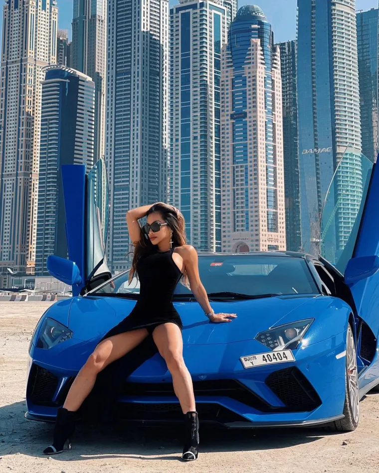 Bivša striptizeta zgrće 1,5 milijuna kuna mjesečno, ali daleko joj šipka: Pogađate čime se sada bavi? Pogledajte fotke!