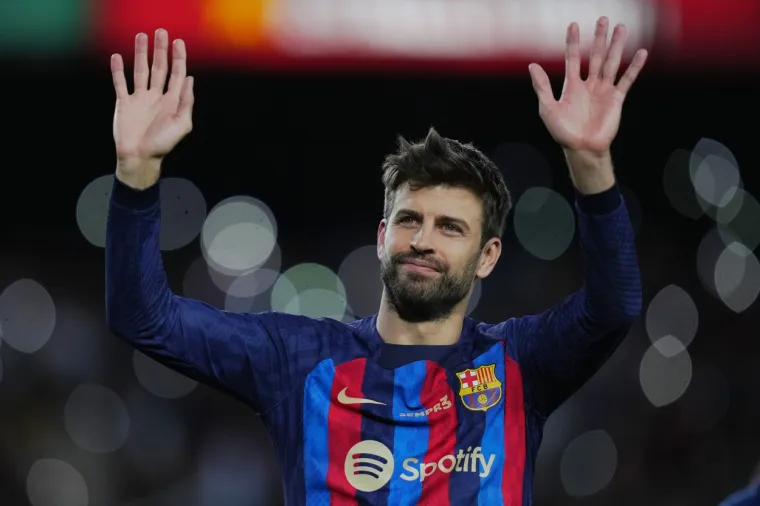 Emotivne scene na Nou Campu: Barcelonu napustila legenda, Gerard Pique u suzama se oprostio od nogometa
