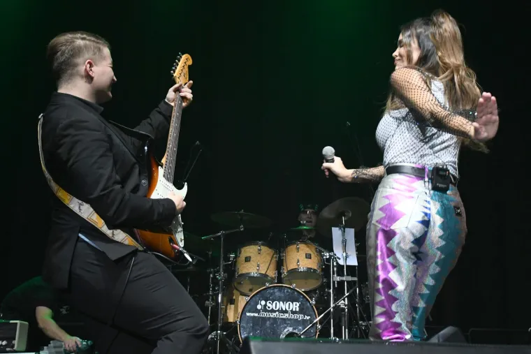 Severina zapalila Koprivnicu poput kutije &scaron;ibica: Brojni obožavatelji mogli su besplatno uživati u njezinim hitovima