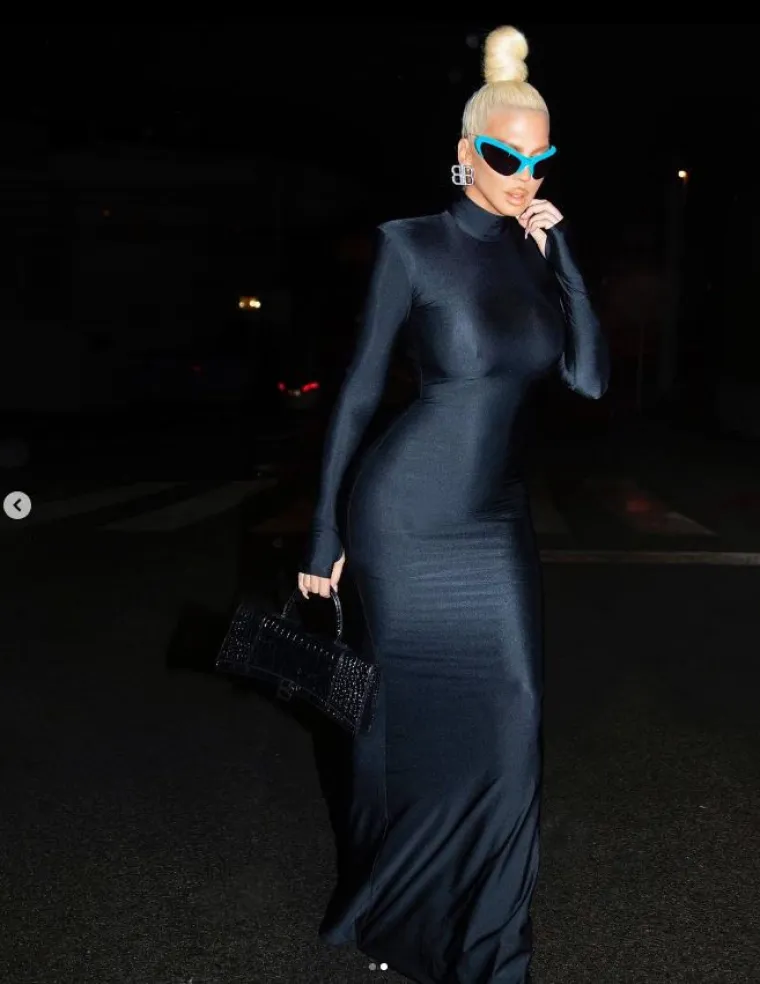 Kardashianka i Karleuša osvanule u sličnim haljinama, fanovi JK poručili da joj Amerikanka nije ni dok koljena: 'Ma koja Kim...'