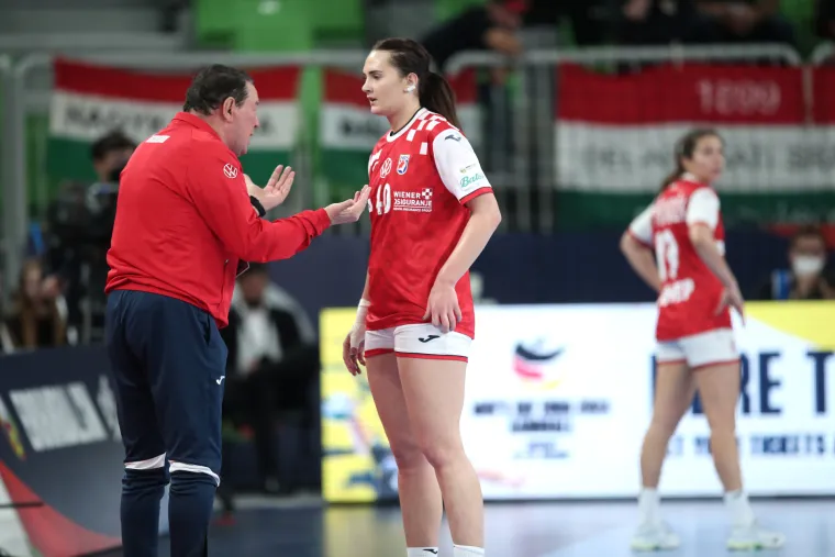 Pogledajte borbu Kraljica &scaron;oka koje su ostavile srce i ugasile mađarsku euforiju