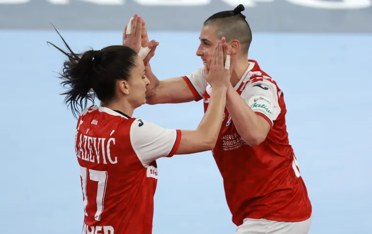 Pogledajte borbu Kraljica &scaron;oka koje su ostavile srce i ugasile mađarsku euforiju