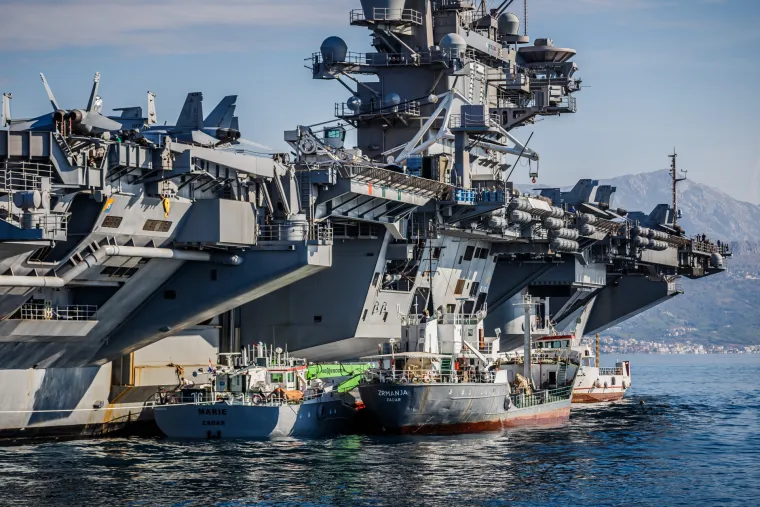 Novinari na američkoj grdosiji od 100.000 tona: 'U minuti i pol možemo lansirati 4 aviona'