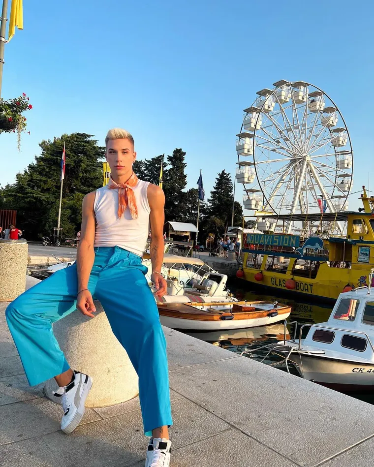 Influencer Marco živi s dečkom i dobro zarađuje na društvenim mrežama, no život ga ipak nije mazio: Odrekli su ga se, rugali mu se...