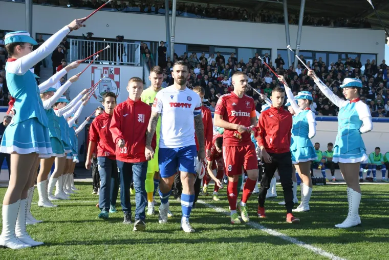 GALERIJA Hajduk opet priuštio spektakl: 600 torcidaša, pune tribine sve što Kup čini posebnim