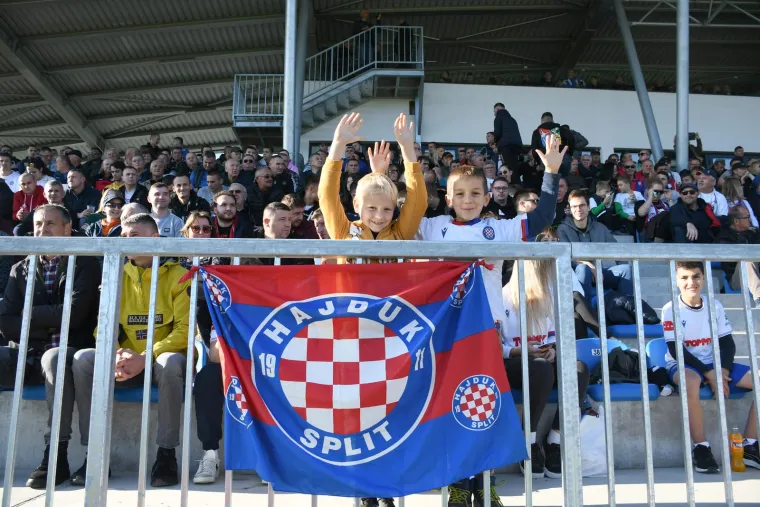 GALERIJA Hajduk opet priuštio spektakl: 600 torcidaša, pune tribine sve što Kup čini posebnim
