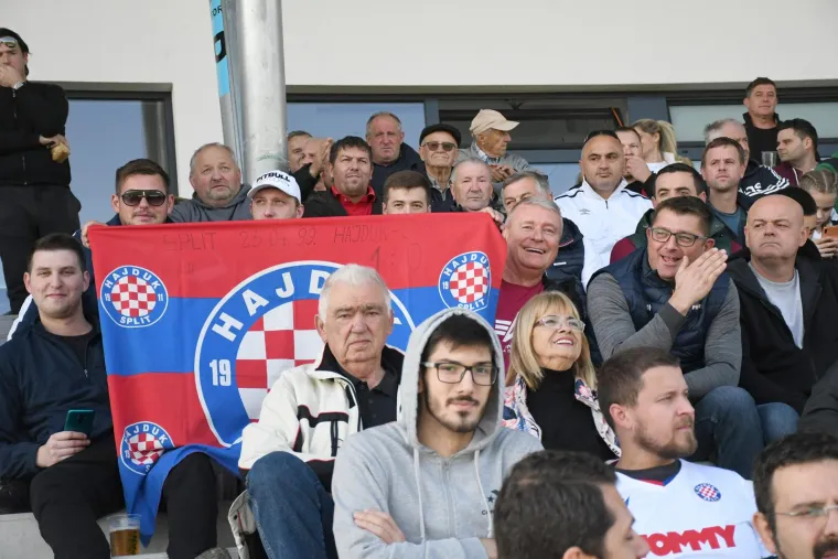 GALERIJA Hajduk opet priuštio spektakl: 600 torcidaša, pune tribine sve što Kup čini posebnim