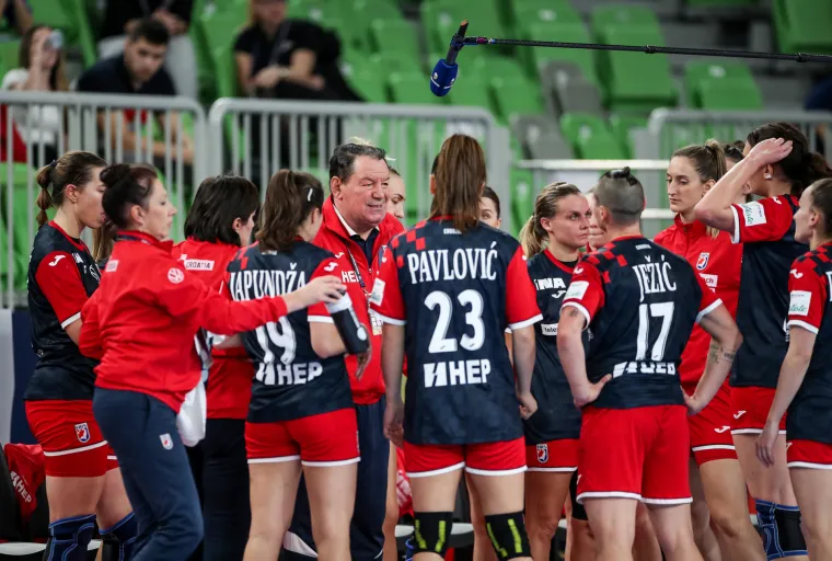 Pogledajte kako je izgledala atmosfera u odlučujućoj utakmici grupne faze Europskog prvenstva