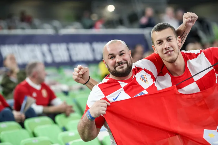 Pogledajte kako je izgledala atmosfera u odlučujućoj utakmici grupne faze Europskog prvenstva