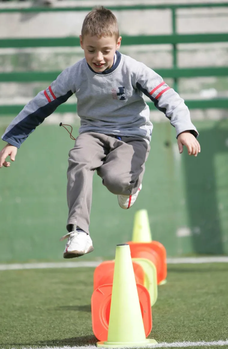 Teško ćete ga prepoznati, ali ovaj dječačić danas je megazvijezda Vatrenih. Znate li tko je popularni hrvatski nogometaš sa slike?