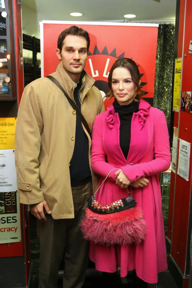 Sevka je prije 14 godina 'furala' ružičasti kaputić i pernate torbice: Ovako ne&scaron;to zasigurno vi&scaron;e nikad ne bi odjenula