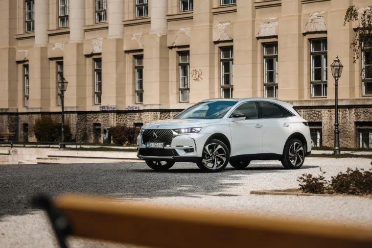 U Hrvatsku stigla nova marka automobila: Luksuzna vozila mame elegancijom i ljepotom, a vozi ih i francuski predsjednik