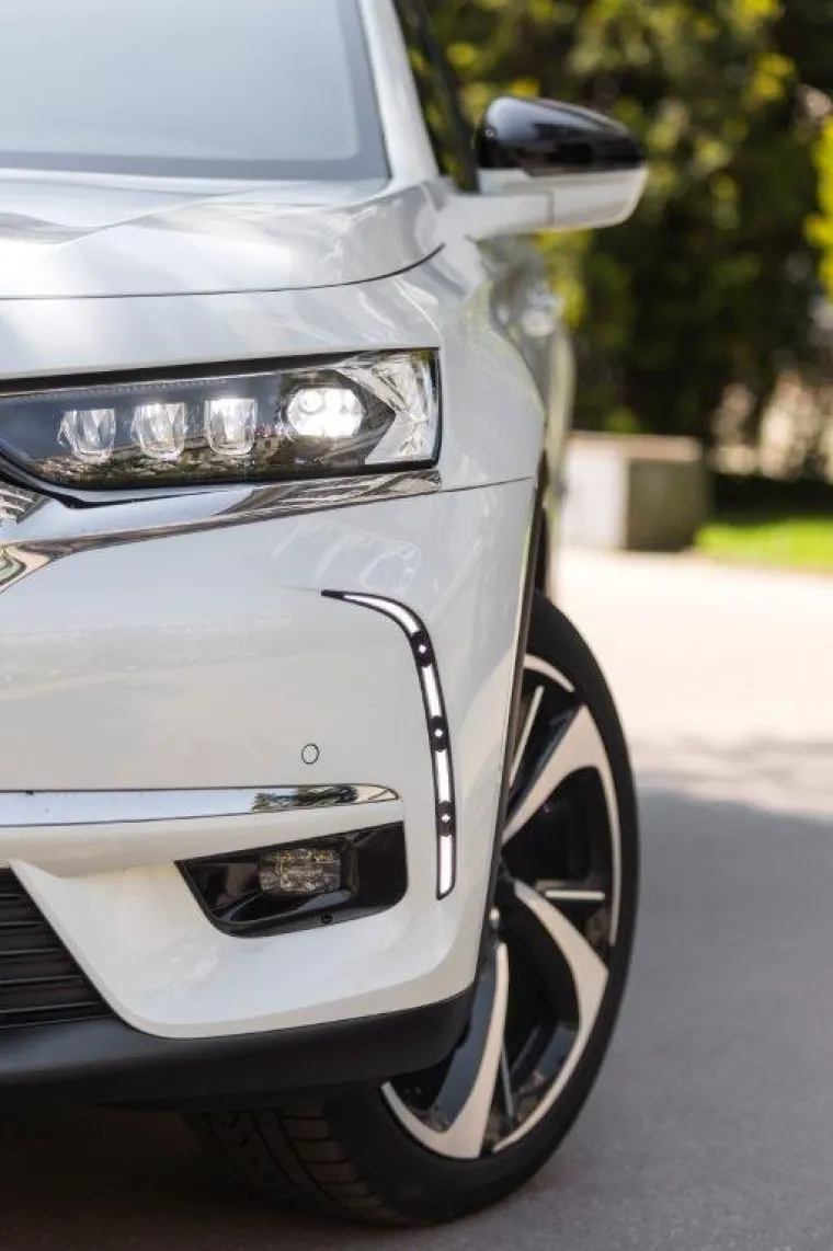 U Hrvatsku stigla nova marka automobila: Luksuzna vozila mame elegancijom i ljepotom, a vozi ih i francuski predsjednik