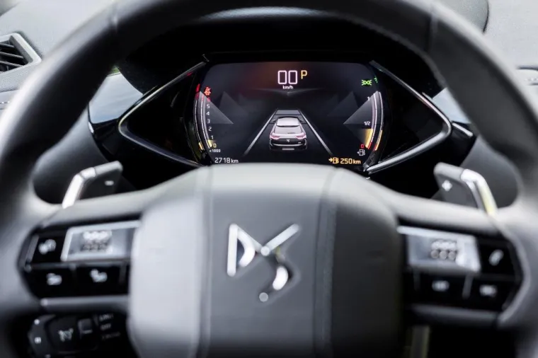 U Hrvatsku stigla nova marka automobila: Luksuzna vozila mame elegancijom i ljepotom, a vozi ih i francuski predsjednik