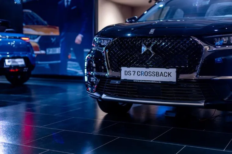 U Hrvatsku stigla nova marka automobila: Luksuzna vozila mame elegancijom i ljepotom, a vozi ih i francuski predsjednik