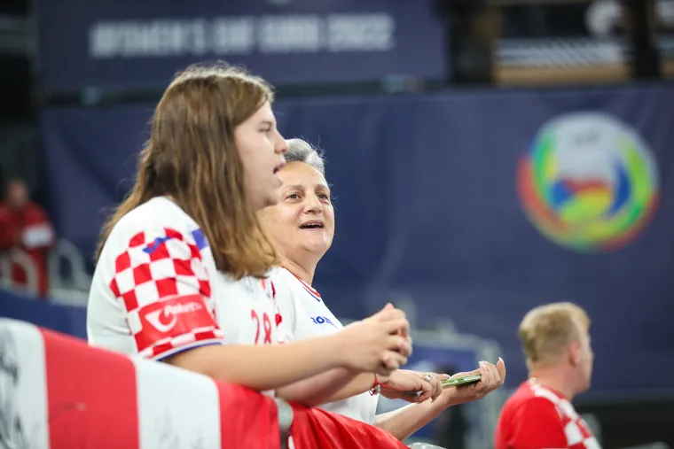 Slovenci napravili pravu domaćinsku atmosferu u Stožicama: Hrvati ostali razočarani