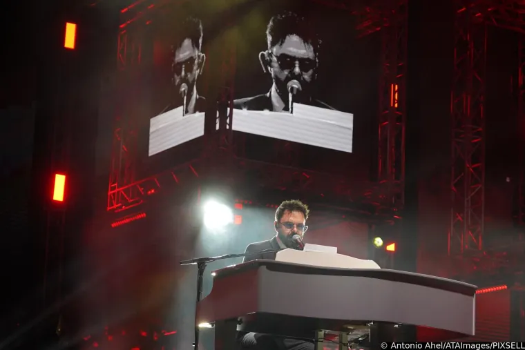 Petar Gra&scaron;o svoju Hanu nije pu&scaron;tao iz ruku, a pogledajte tko je u publici - Nikolina Ristović u zanimljivoj pratnji!