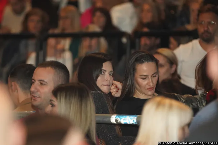 Petar Gra&scaron;o svoju Hanu nije pu&scaron;tao iz ruku, a pogledajte tko je u publici - Nikolina Ristović u zanimljivoj pratnji!