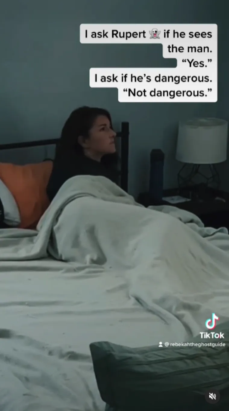 No, nažalost, Mollin život je prekinut. “Čovjek kojeg je dugo odbijala okončao je njezin tjelesni život kada je imala 18 godina”, rekla je Rebekah.