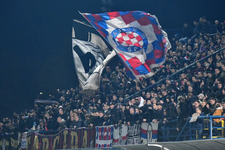 Evo kako je izgledao kaos u Koprivnici: Sucu doletjela stolica u glavu, Livaja smirivao