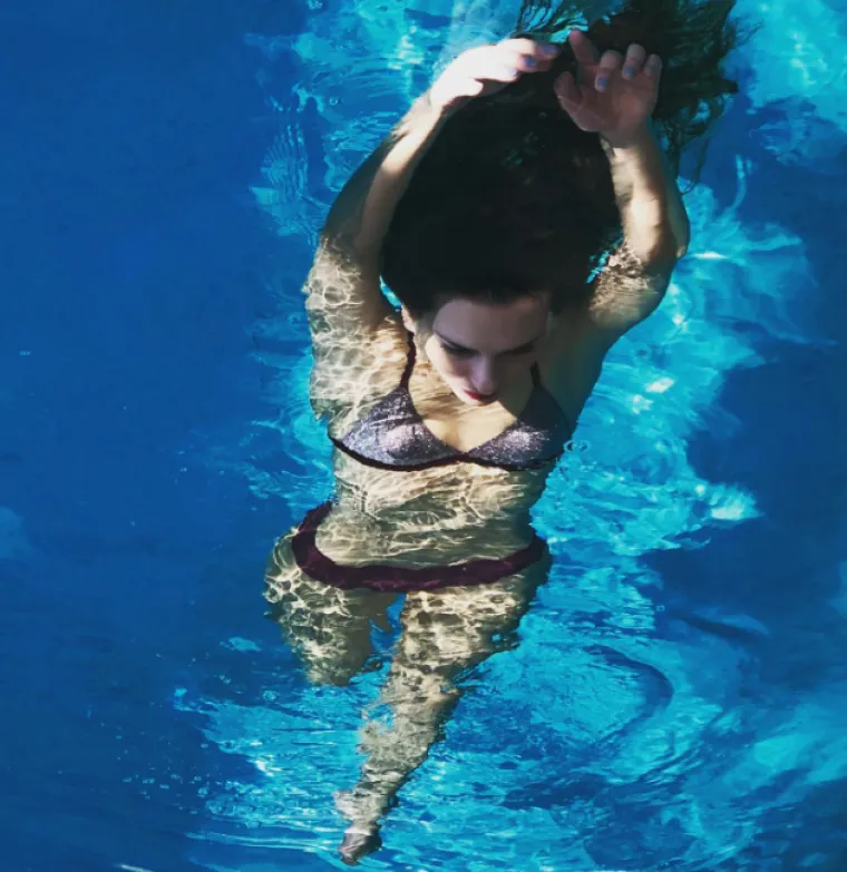 Sjećate se Ivane Ergić? Bila je prva Miss Hrvatske s kratkom kosom, a danas fura bitno drugačiji imidž i - uskoro postaje mama!