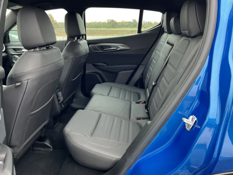 Sportskog štiha ne nedostaje ni na stražnjoj klupi