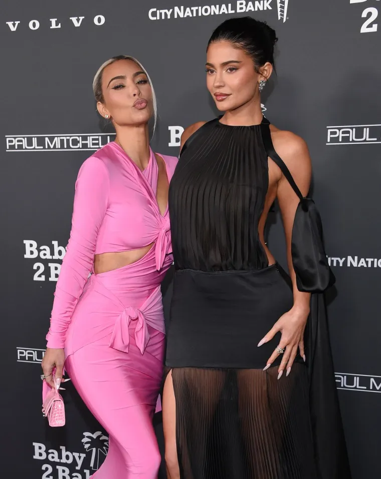 Kim Kardashian i Kylie Jenner