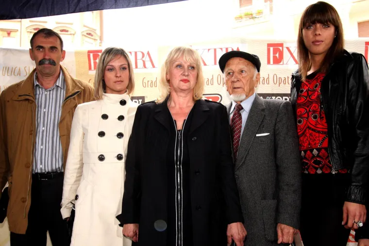 Joško Vlašić, Mira Parlov, Laura Parlov, tadašnji dogradonačelnik Opatije, Blanka Vlašić