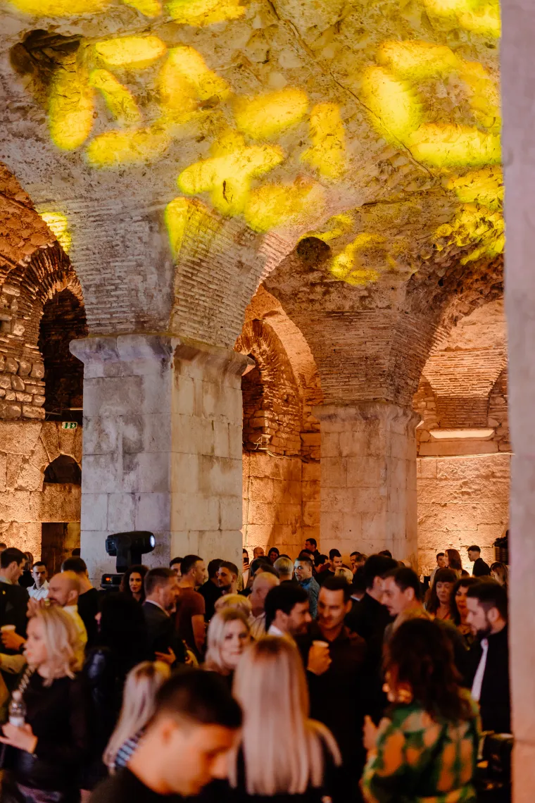 Sezona vrhunskih partyja u Splitu produžena je 'Keep walking' eventom