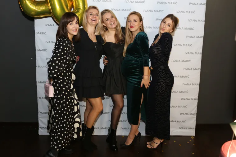 Ivana Marić i sestre