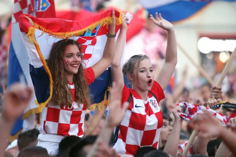 Ni&scaron;ta od Vatrenih na trgovima: Ovako smo ih pratili prije četiri godine na putu do srebra