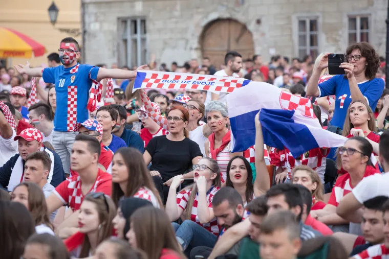 Ni&scaron;ta od Vatrenih na trgovima: Ovako smo ih pratili prije četiri godine na putu do srebra