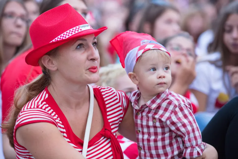 Ni&scaron;ta od Vatrenih na trgovima: Ovako smo ih pratili prije četiri godine na putu do srebra