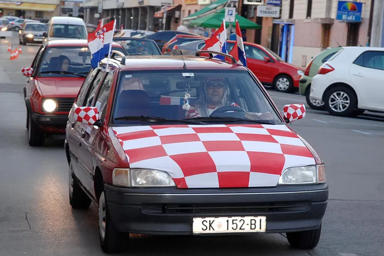 Za ovo niste ni znali da postoji: Ima tu svega, kao u 'Mamurluku'; Slavnih, poznatih i nepoznatih... Tko zna, možda se i pronađete