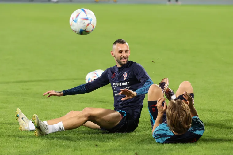 Prvi trening Vatrenih uoči SP-a: Ozlijeđeni Livaja promatrao, a Mandžukić se vratio u akciju