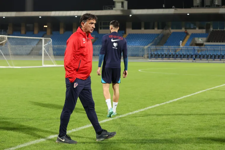 Prvi trening Vatrenih uoči SP-a: Ozlijeđeni Livaja promatrao, a Mandžukić se vratio u akciju