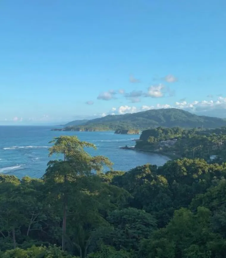 Ana Rucner s dečkom priredila &scaron;ou na ulicama Jamajke: Snimali ih odu&scaron;evljeni prolaznici